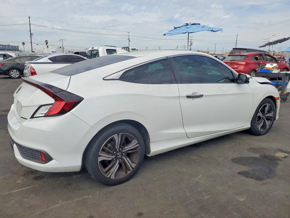 Photo 3 from auction – 2016 HONDA CIVIC with VIN 2HGFC3B95GH351055