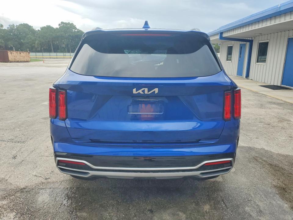 Photo 6 from auction – 2022 KIA SORENTO with VIN 5XYRK4LF4NG125688