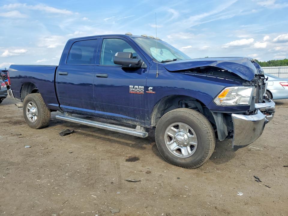 Снимка 4 от търг – 2018 RAM 2500 с VIN 3C6UR5CL0JG160412