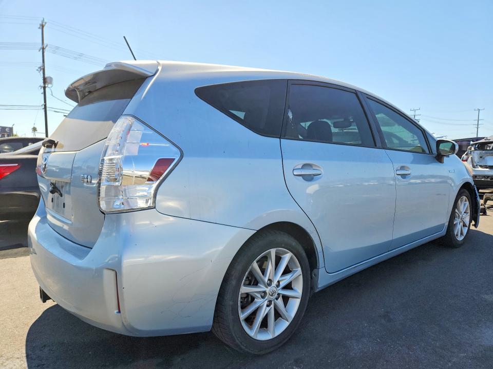 Zdjęcie 3 z aukcji – 2012 TOYOTA PRIUS V z VIN JTDZN3EU1C3044517