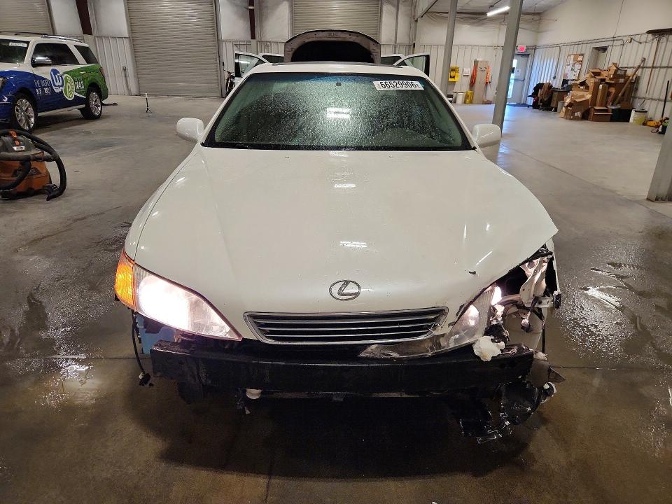 Photo 5 from auction – 1997 LEXUS ES with VIN JT8BF22G3V0078226