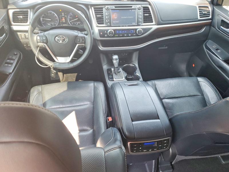 Photo 8 from auction – 2016 TOYOTA HIGHLANDER with VIN 5TDDKRFH2GS241059