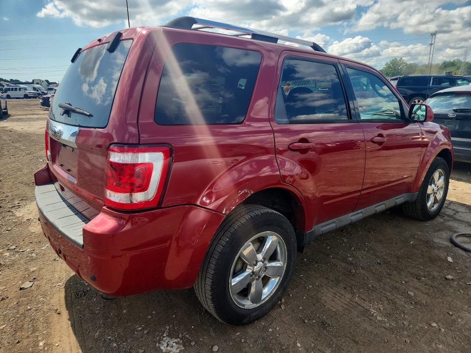 Photo 3 from auction – 2010 FORD ESCAPE with VIN 1FMCU0E77AKC95199