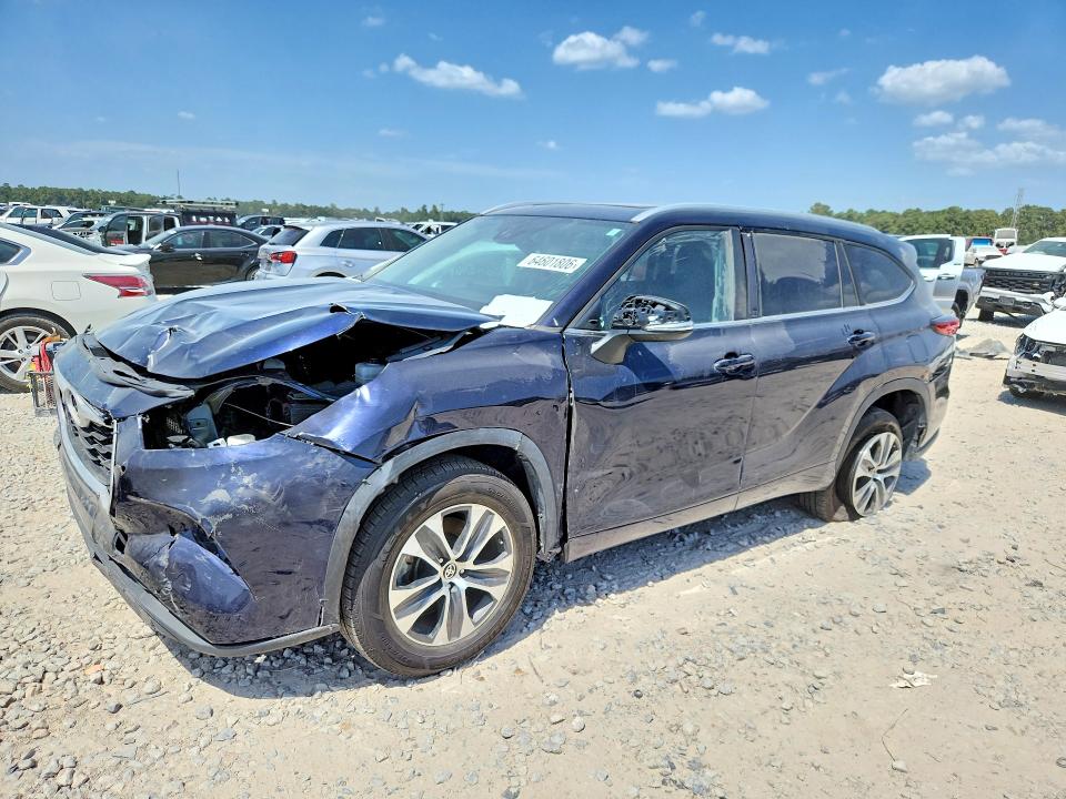 TOYOTA HIGHLANDER 2023 с VIN 5TDKDRAH8PS014788 - Снимка от търг