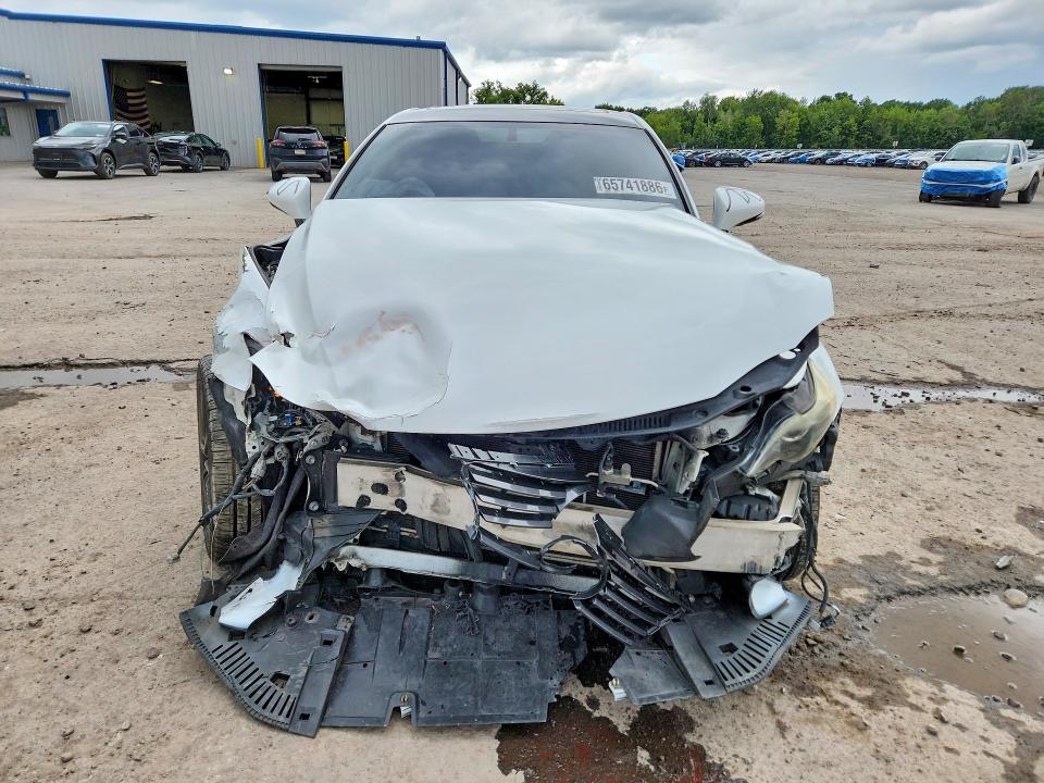 Photo 5 from auction – 2014 LEXUS IS with VIN JTHCF1D26E5000963