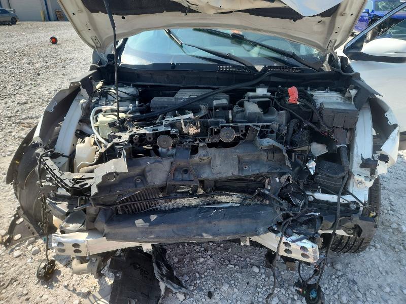 Photo 12 from auction – 2019 HONDA CR-V with VIN 2HKRW2H83KH678114