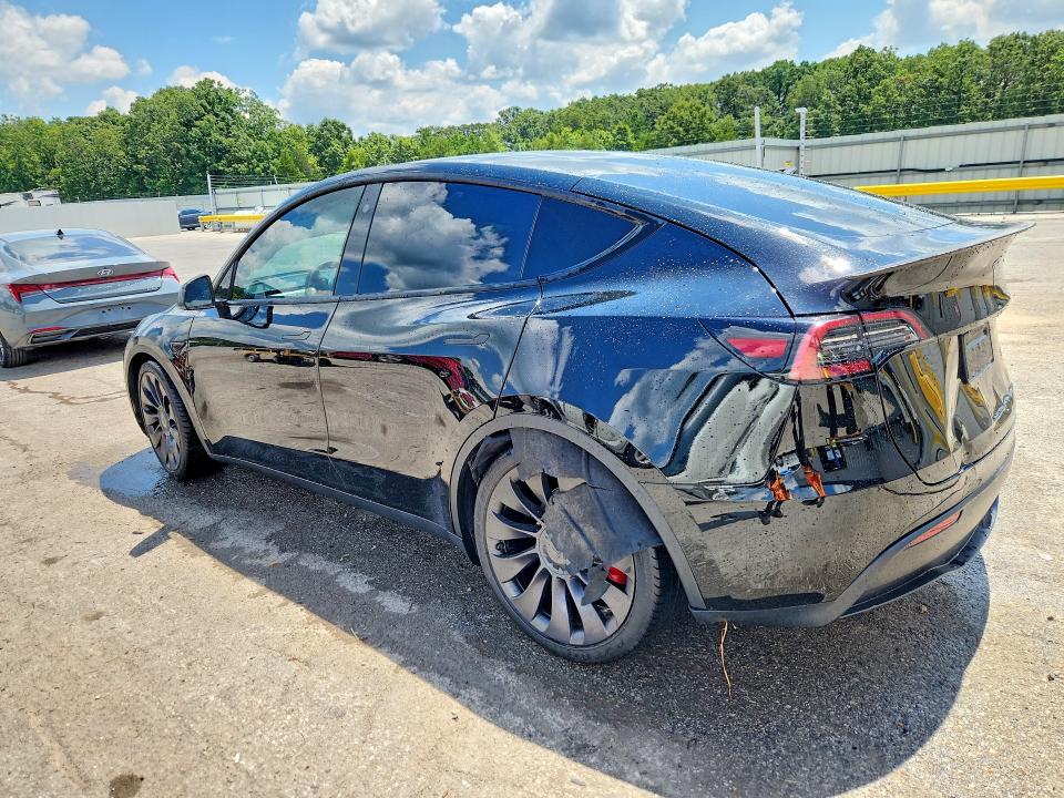 Photo 2 from auction – 2021 TESLA MODEL Y with VIN 5YJYGDEFXMF301434
