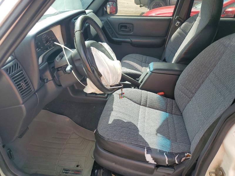 Photo 7 from auction – 2001 JEEP CHEROKEE with VIN 1J4FF48S01L597246