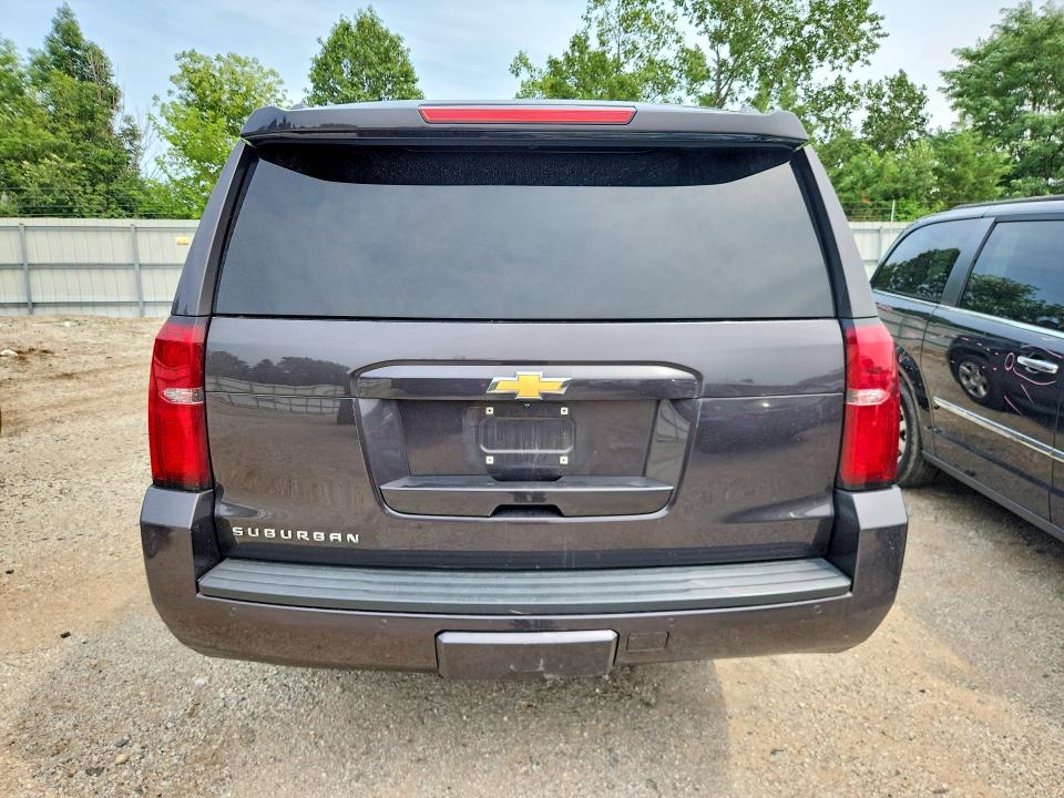 Photo 6 from auction – 2017 CHEVROLET SUBURBAN with VIN 1GNSKHKC3HR198242