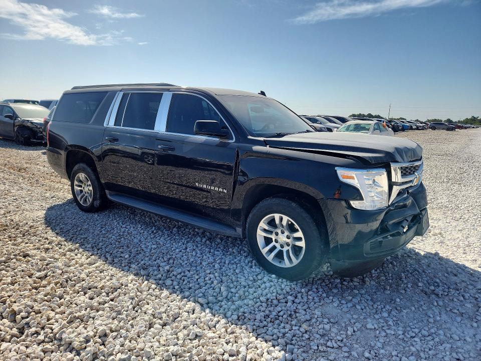 Photo 4 from auction – 2015 CHEVROLET SUBURBAN with VIN 1GNSCHKC1FR247982