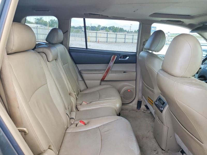 Photo 11 from auction – 2010 TOYOTA HIGHLANDER with VIN 5TDYK3EHXAS008098