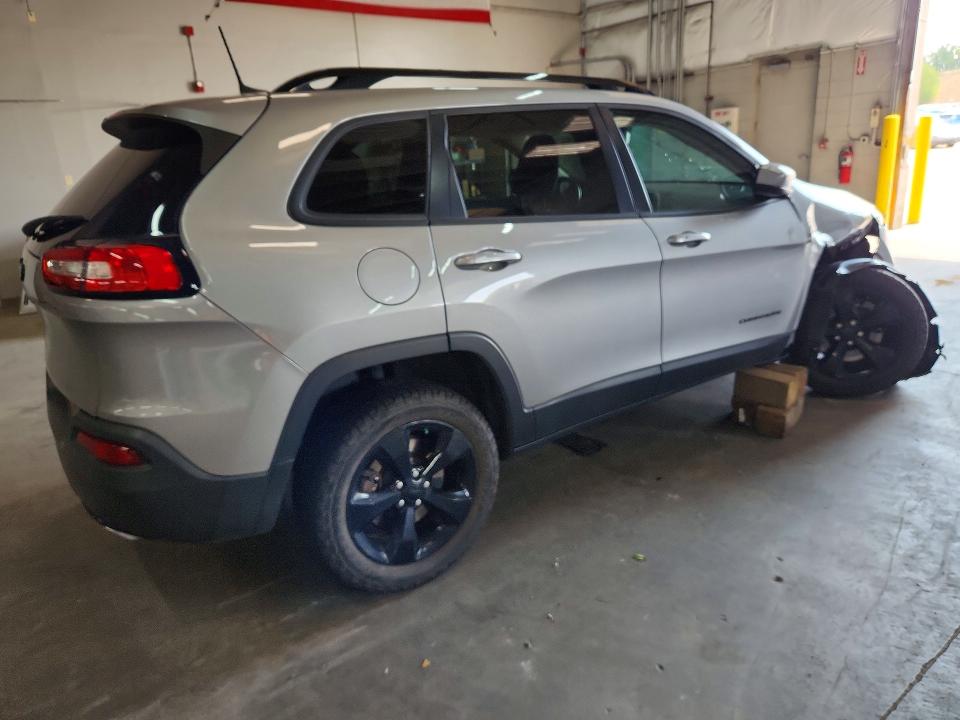 Photo 3 from auction – 2016 JEEP CHEROKEE with VIN 1C4PJLCS4GW125469