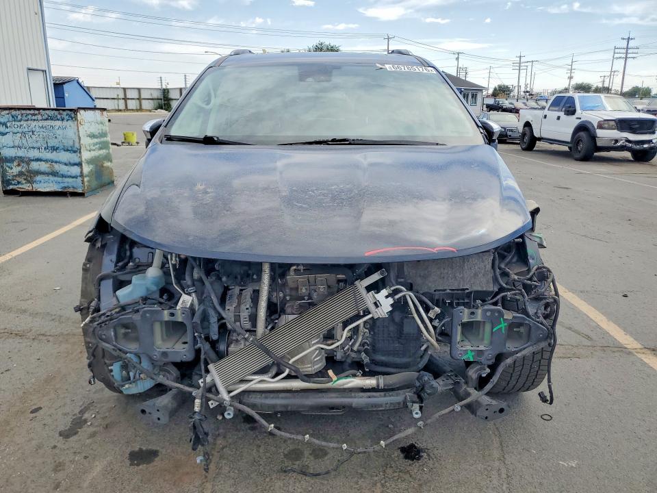 Photo 5 from auction – 2019 CHRYSLER PACIFICA with VIN 2C4RC1GG5KR604689
