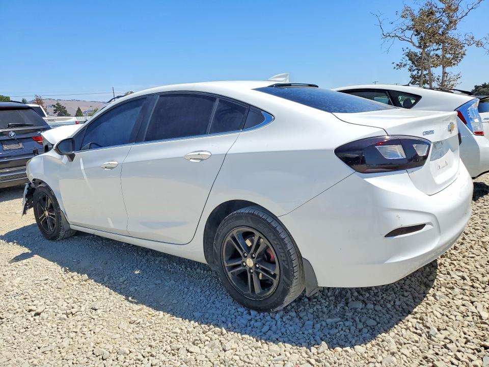 Photo 2 from auction – 2017 CHEVROLET CRUZE with VIN 3G1BE5SM9HS563066