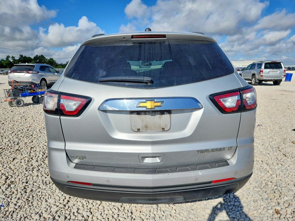 Photo 6 from auction – 2016 CHEVROLET TRAVERSE with VIN 1GNKRHKD1GJ315138