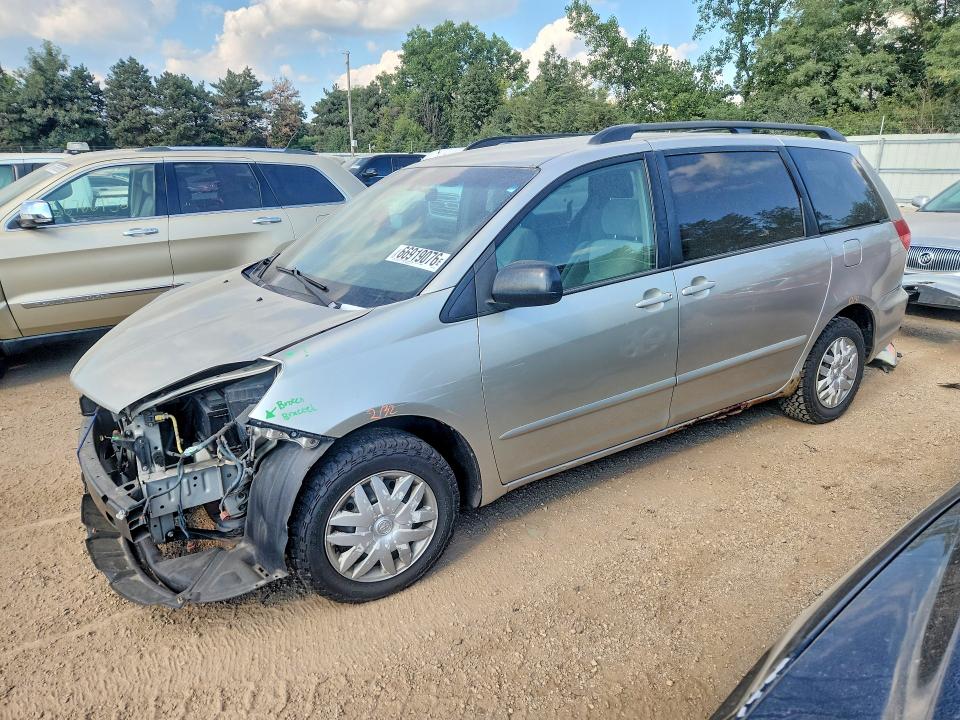 2007 TOYOTA SIENNA - Търг №66919076