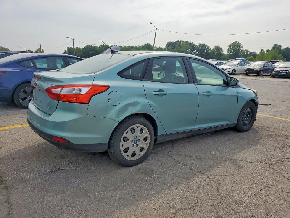 Photo 3 from auction – 2012 FORD FOCUS with VIN 1FAHP3F25CL268379