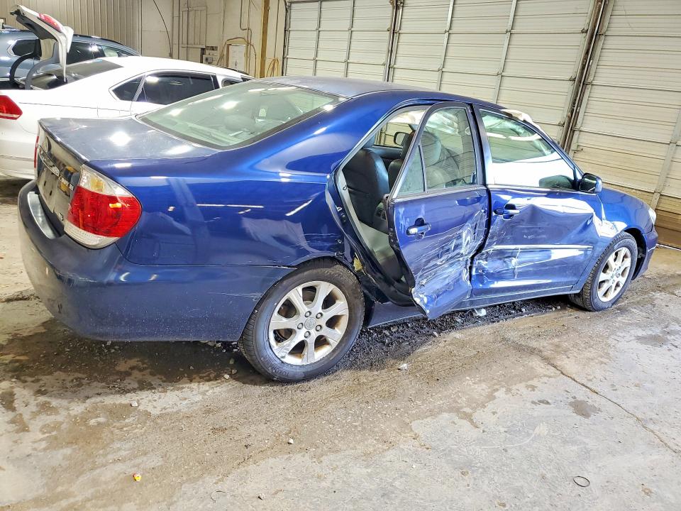 Photo 3 from auction – 2005 TOYOTA CAMRY with VIN 4T1BF30K45U101208