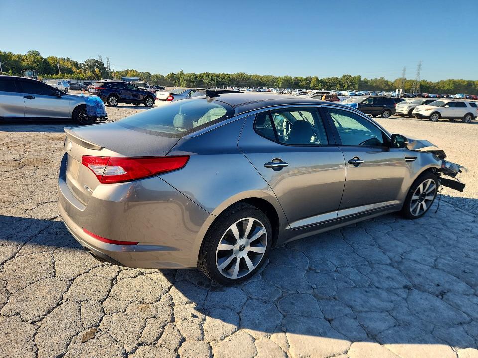 Photo 3 from auction – 2013 KIA OPTIMA with VIN 5XXGR4A6XDG150295