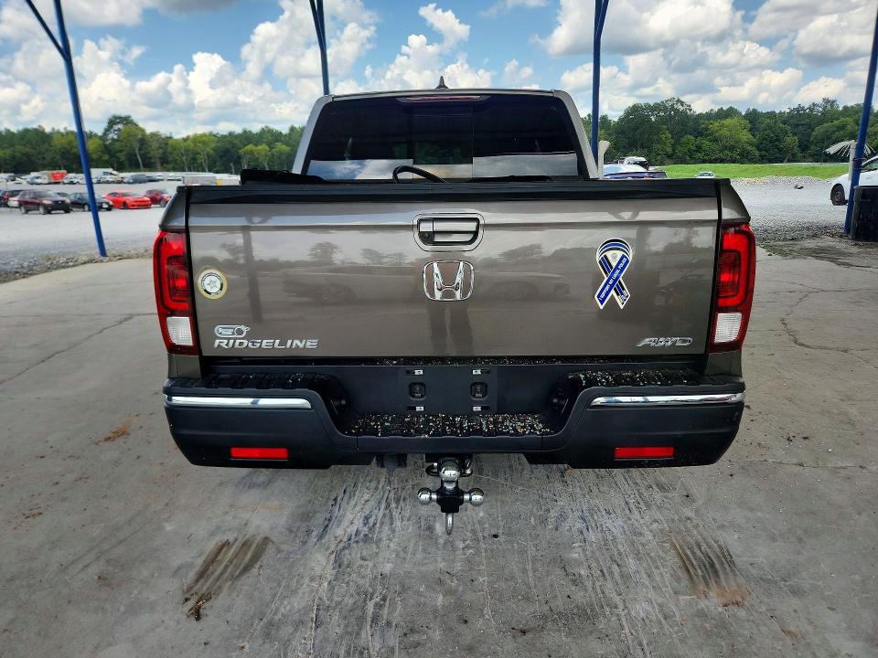 Photo 6 from auction – 2020 HONDA RIDGELINE with VIN 5FPYK3F58LB017742