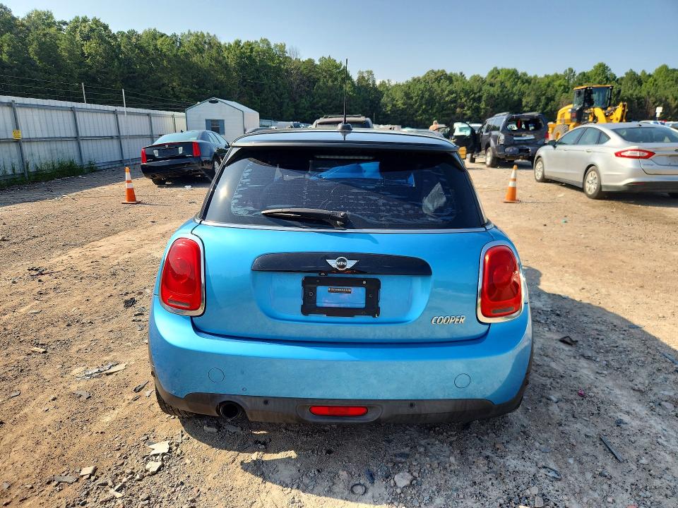 Photo 6 from auction – 2018 MINI COOPER with VIN WMWXP5C51J2G63968