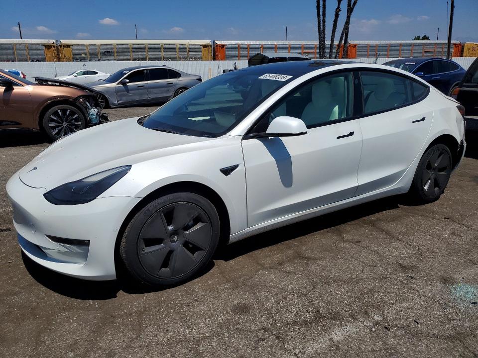 TESLA MODEL 3 2022 with VIN 5YJ3E1EA9NF359281 - Photo from auction