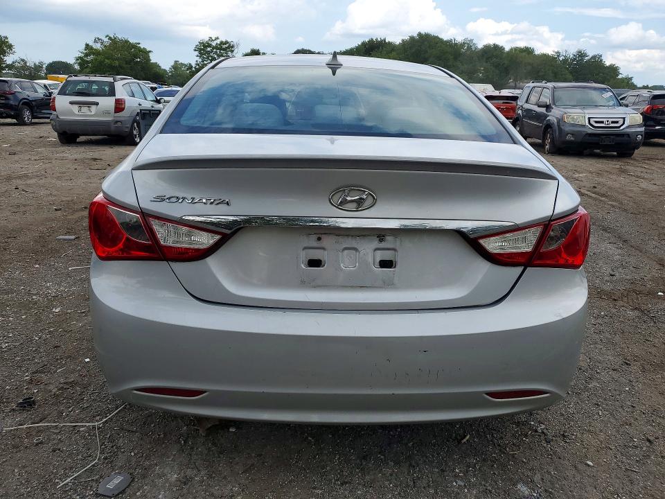 Photo 6 from auction – 2013 HYUNDAI SONATA with VIN 5NPEB4AC7DH690774