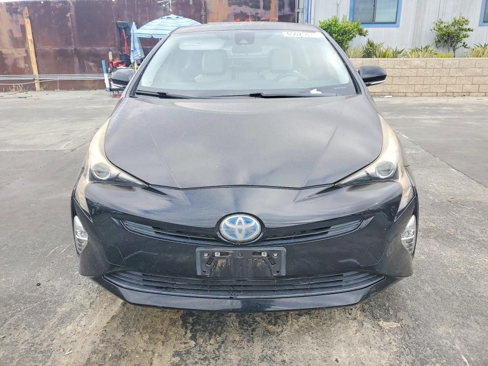 Photo 5 from auction – 2016 TOYOTA PRIUS with VIN JTDKARFU3G3012737