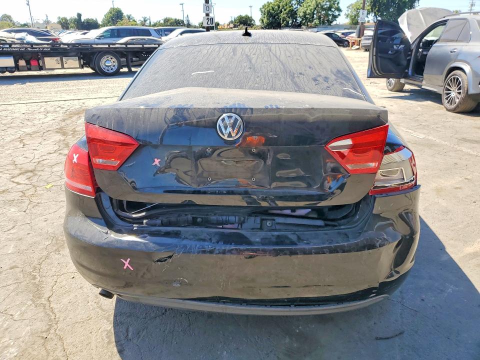Zdjęcie 6 z aukcji – 2015 VOLKSWAGEN PASSAT z VIN 1VWAT7A35FC111449