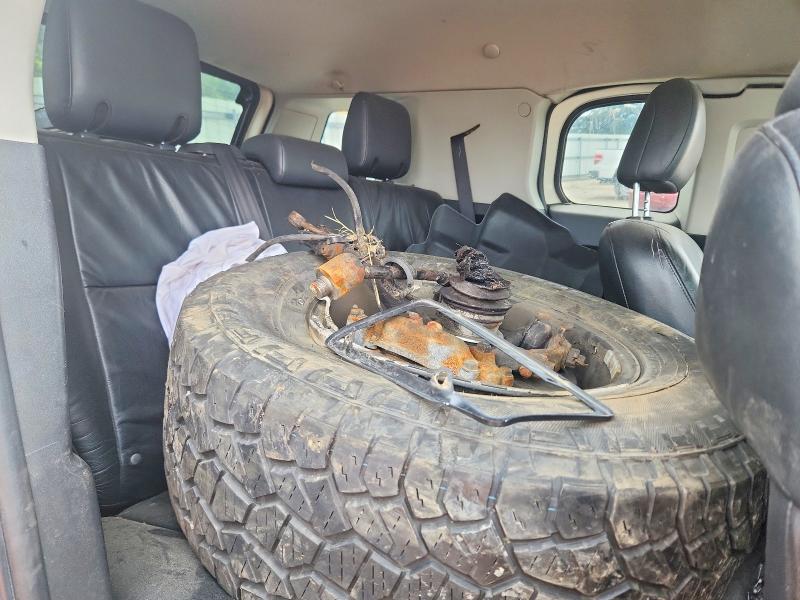 Photo 11 from auction – 2013 TOYOTA FJ CRUISER with VIN JTEBU4BF2DK157900