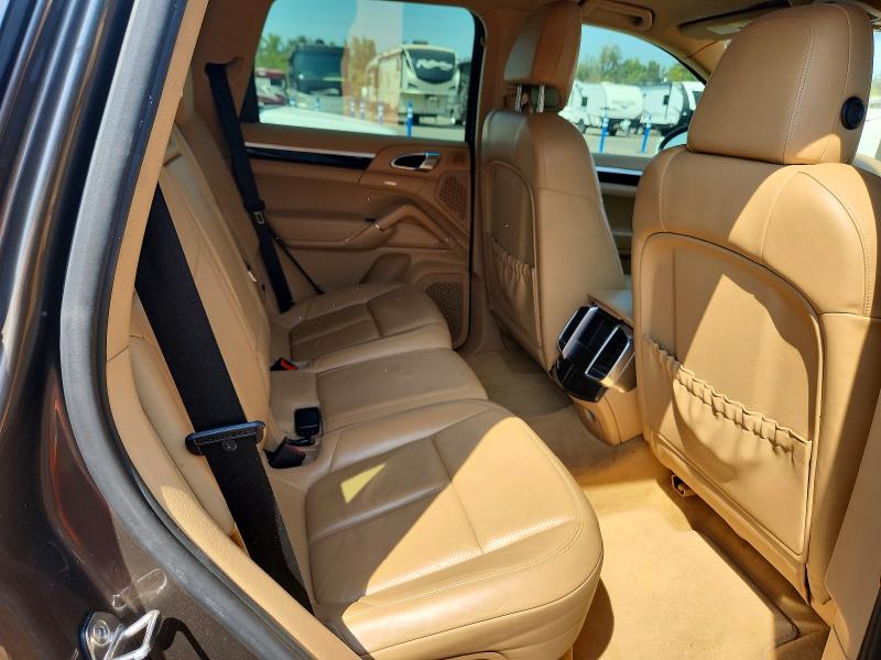 Photo 10 from auction – 2011 PORSCHE CAYENNE with VIN WP1AA2A29BLA09325