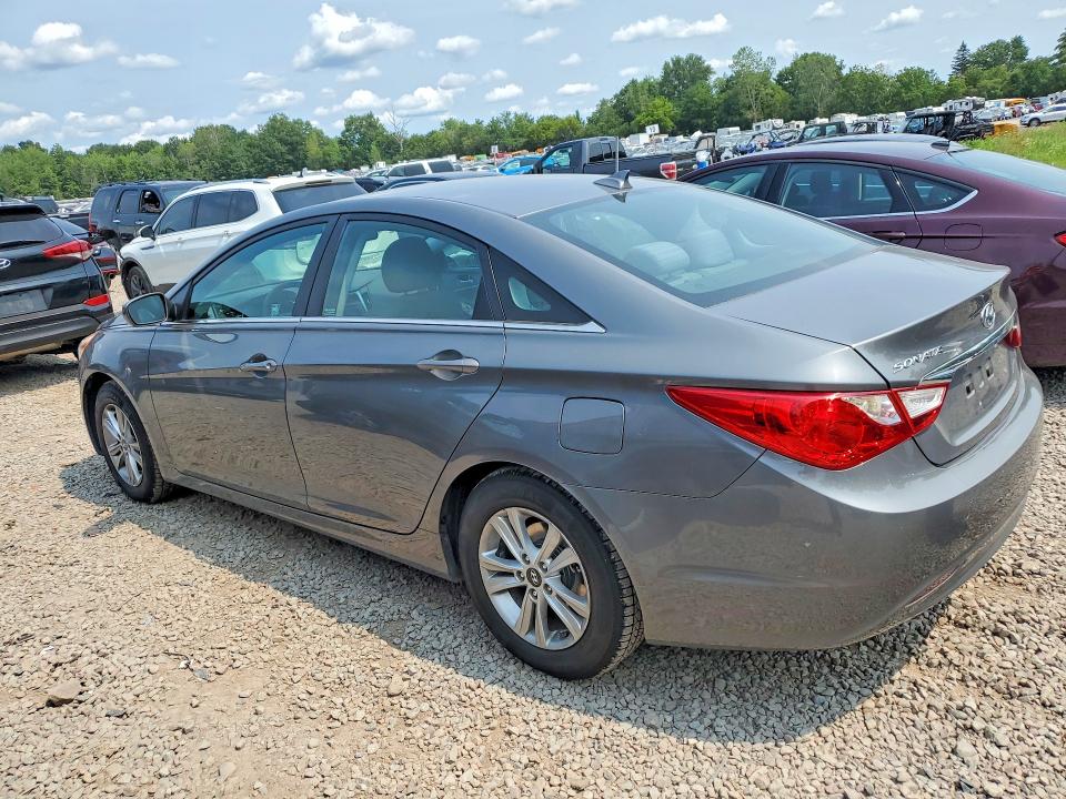 Photo 2 from auction – 2013 HYUNDAI SONATA with VIN 5NPEB4AC4DH765947