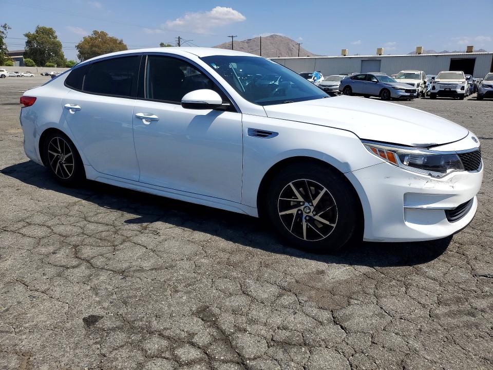 Photo 4 from auction – 2016 KIA OPTIMA with VIN 5XXGT4L13GG010595