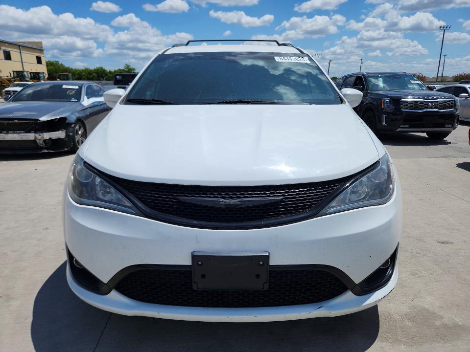 Photo 5 from auction – 2018 CHRYSLER PACIFICA with VIN 2C4RC1BG4JR228069