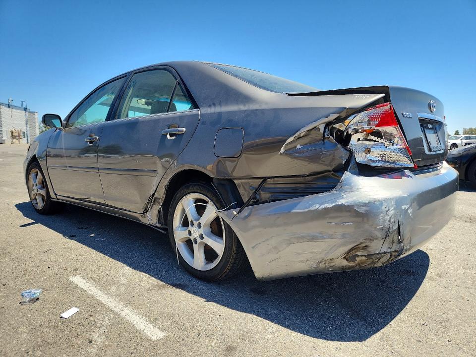 Photo 2 from auction – 2004 TOYOTA CAMRY with VIN 4T1BE32K44U927815
