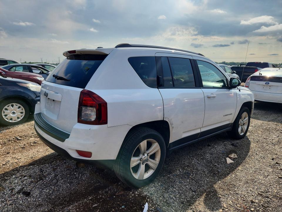Photo 3 from auction – 2016 JEEP COMPASS with VIN 1C4NJCBA4GD574324