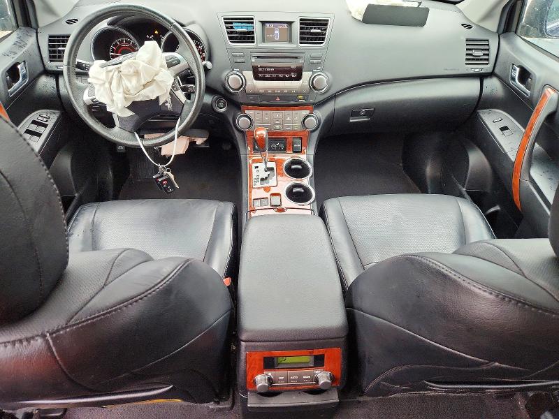 Photo 8 from auction – 2011 TOYOTA HIGHLANDER with VIN 5TDDK3EH3BS059541