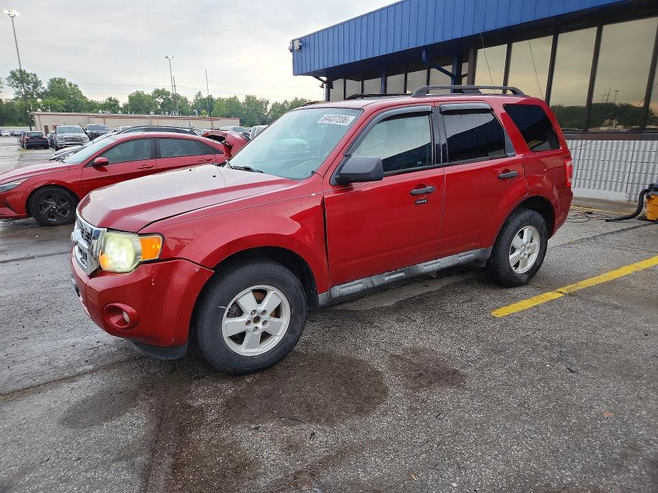 FORD ESCAPE 2010 z numerem VIN 1FMCU0DG4AKC88163 - Zdjęcie z aukcji