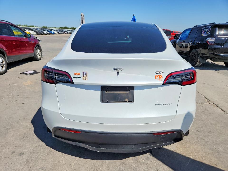 Foto 6 de la subasta – 2023 TESLA MODEL Y con VIN 7SAYGDEE1PA120637