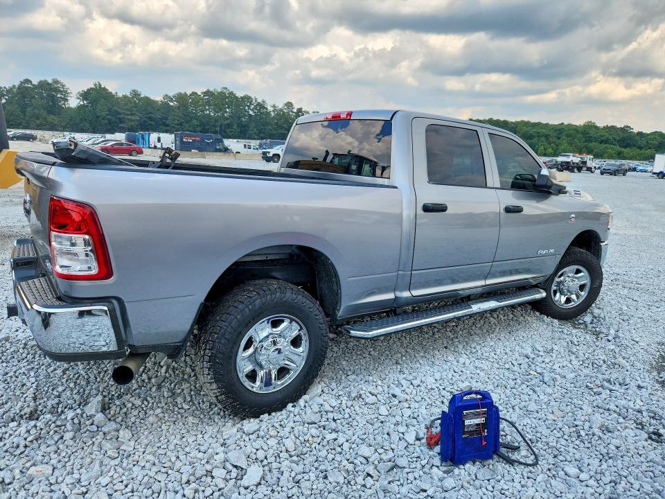 Photo 3 from auction – 2020 RAM 2500 with VIN 3C6UR5CL6LG268830