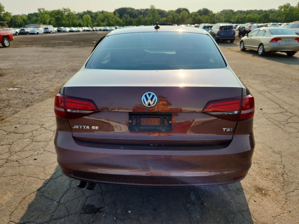 Photo 6 from auction – 2017 VOLKSWAGEN JETTA with VIN 3VWDB7AJ8HM373031