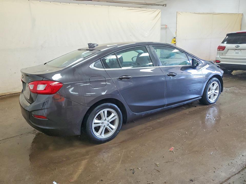 Photo 3 from auction – 2017 CHEVROLET CRUZE with VIN 1G1BE5SM2H7199913