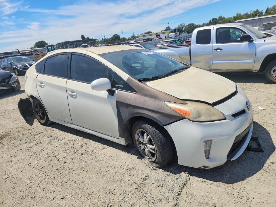 Photo 4 from auction – 2014 TOYOTA PRIUS with VIN JTDKN3DU5E0361742