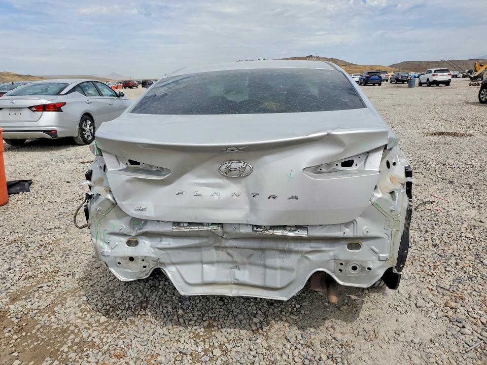 Photo 6 from auction – 2019 HYUNDAI ELANTRA with VIN 5NPD74LF6KH438385