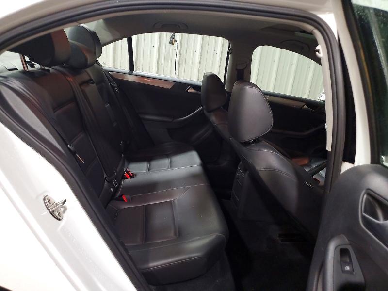 Photo 10 from auction – 2017 VOLKSWAGEN JETTA with VIN 3VWB67AJ3HM319650