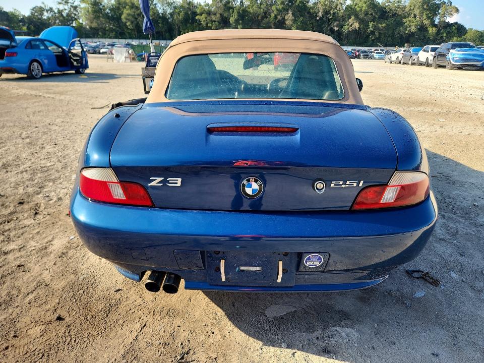 Photo 6 from auction – 2001 BMW Z3 with VIN WBACN33431LM02719
