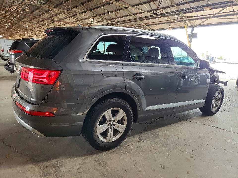 Photo 3 from auction – 2019 AUDI Q7 with VIN WA1AHAF76KD021528