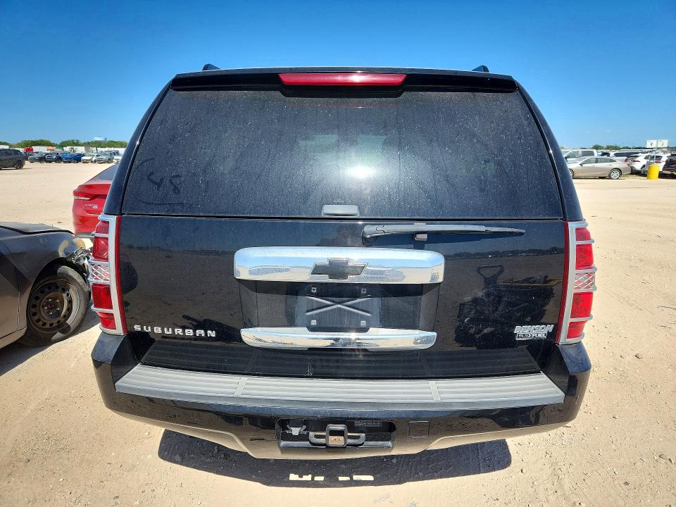 Photo 6 from auction – 2007 CHEVROLET SUBURBAN with VIN 3GNFC16007G307583