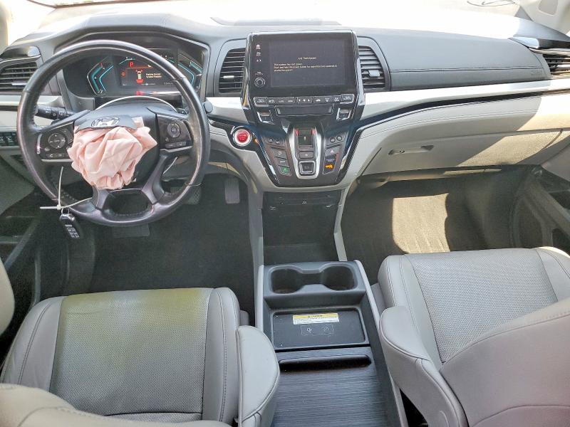 Photo 8 from auction – 2018 HONDA ODYSSEY with VIN 5FNRL6H95JB071931