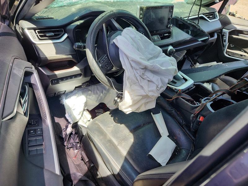 Photo 8 from auction – 2022 TOYOTA RAV4 with VIN JTMY1RFV0ND087650
